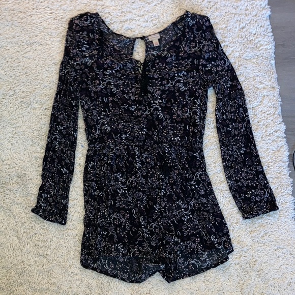 Aeropostale Dresses & Skirts - AEROPOSTALE Long Sleeved Floral Romper